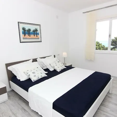 Buki Apartman شقة